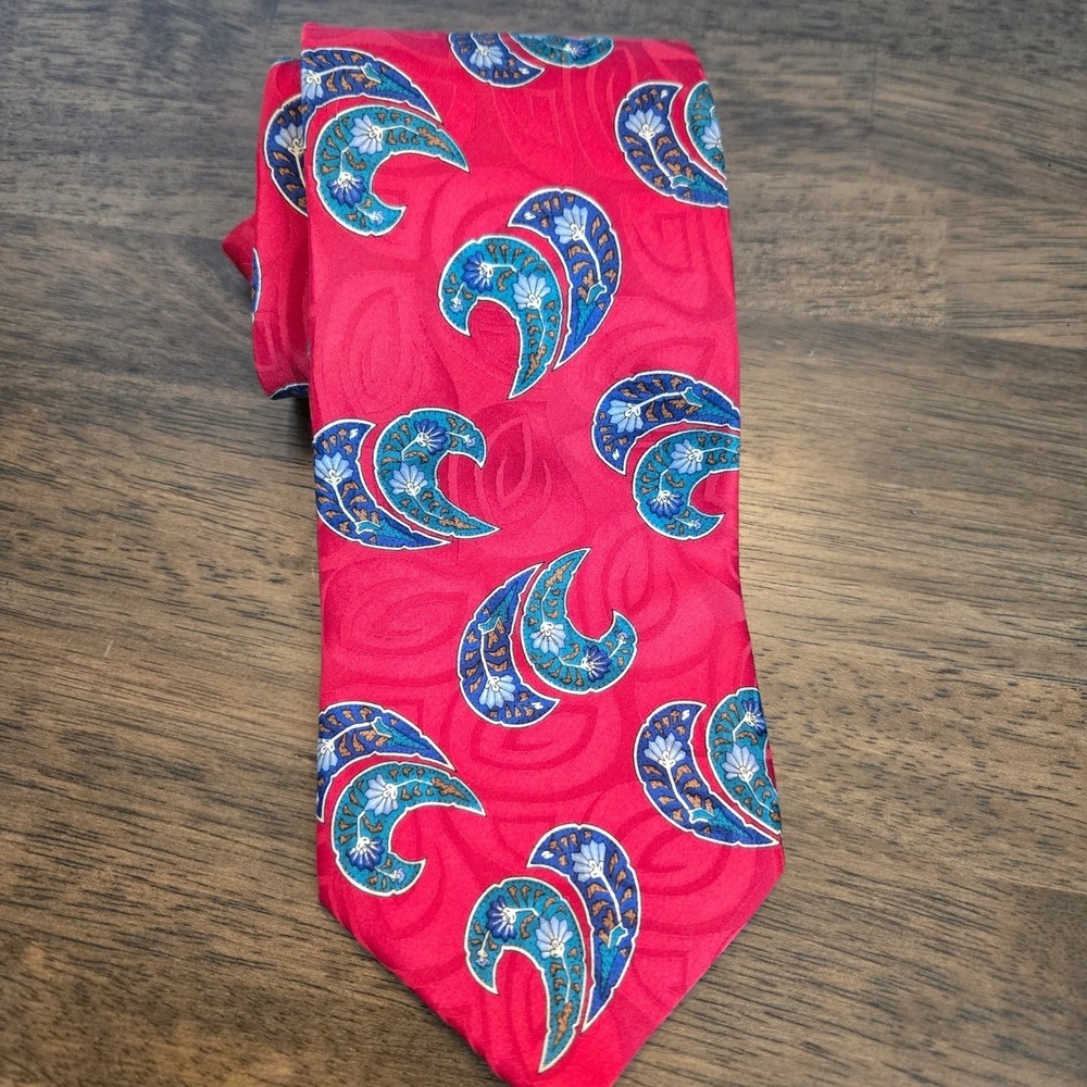 Austin Reed Red Paisley‎ Silk Men's Necktie